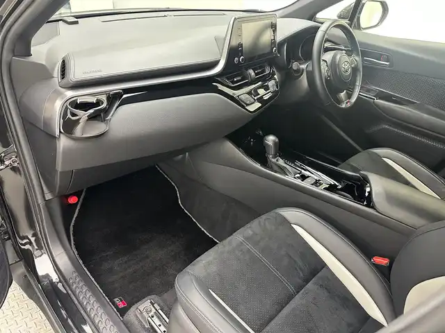 トヨタ Ｃ－ＨＲ S GRスポーツ 兵庫県 2020(令2)年 6万km ブラックマイカ 純正メモリナビ/（BT、Miracast、フルセグ）/純正DA/ミラー型前後ドライブレコーダー/バックカメラ/ACC/PCS/LDA/ビルトインETC/シートヒーター/LEDヘッドライト/LEDフォグランプ/ハーフレザー/オートハイビーム/純正フロアマット/バイザー