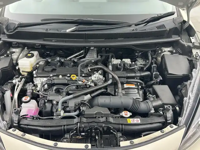 トヨタ アクア G 三重県 2022(令4)年 1万km クリアベージュメタリック 禁煙車/パノラミックビューモニター　/ＢＳＭ　/純正８型ＤＡ　/AM/FM/BT/USB/スマホ連動/ステアリングヒーター　/シートヒーター　/クリアランスソナー　/レーダークルーズコントロール　/ＡＣ１００Ｖ電源　/トヨタセーフティセンス/ステアリングリモコン/純正LEDライト/取説・保証書
