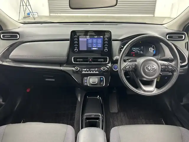 トヨタ アクア G 三重県 2022(令4)年 1万km クリアベージュメタリック 禁煙車/パノラミックビューモニター　/ＢＳＭ　/純正８型ＤＡ　/AM/FM/BT/USB/スマホ連動/ステアリングヒーター　/シートヒーター　/クリアランスソナー　/レーダークルーズコントロール　/ＡＣ１００Ｖ電源　/トヨタセーフティセンス/ステアリングリモコン/純正LEDライト/取説・保証書