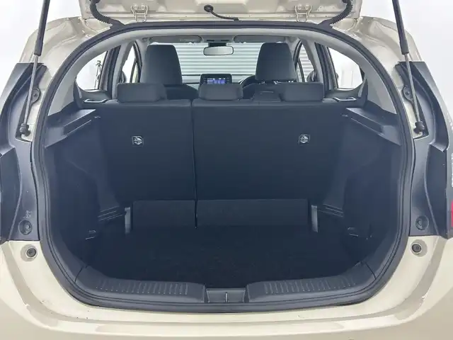 トヨタ アクア G 三重県 2022(令4)年 1万km クリアベージュメタリック 禁煙車/パノラミックビューモニター　/ＢＳＭ　/純正８型ＤＡ　/AM/FM/BT/USB/スマホ連動/ステアリングヒーター　/シートヒーター　/クリアランスソナー　/レーダークルーズコントロール　/ＡＣ１００Ｖ電源　/トヨタセーフティセンス/ステアリングリモコン/純正LEDライト/取説・保証書