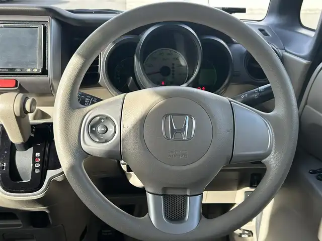 ホンダ Ｎ ＢＯＸ G Lパッケージ 山形県 2013(平25)年 9.4万km クリスタルブラックパール 社外ナビ/・フルセグTV/AM/FM/DVD/4WD/片側パワースライドドア/横滑り防止装置/アイドリングストップ/ETC/純正フロアマット/ドアバイザー/スマートキー/冬タイヤ積載