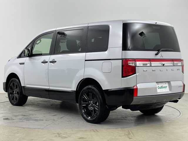 三菱 デリカＤ：５ シャモニー 道央・札幌 2025(令7)年 0.1千km 白Ⅱ ・CHAMONIX (8人)　4WD・/　e-Assist　/寒冷地仕様/・オリジナルナビ取付パッケージ/・マルチアラウンドモニタ-/・＋リアモニター取付パッケージ(25300円)　/・D:5専用11型ナビゲーション(322300円)/・アルパイン　ナビ/フルセグTV/・DVD/CD再生機能　Bluetooth接続/・Apple CarPlay　Android Auto対応/・12.8型後席用モニター(143550円)/・衝突被害軽減ブレーキシステム/・レーダークルーズコントロールシステム/・オートマチックハイビーム/LEDライト/・エレクトリックテールゲート/両側パワースライドドア/・ハーフレザーシート/・運転席パワーシート/前席シートヒーター/・パドルシフト/ウインカーミラー/・純正18インチアルミホイル/・サイド/カーテンエアバッグ/・スマートキー/スペアーキー