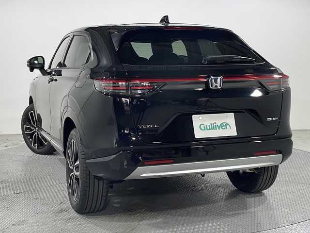 ホンダ ヴェゼル ハイブリッド e:HEV Z 広島県 2025(令7)年 0.1千km クリスタルブラックパール 登録済未使用車（5km）/9型Honda CONNECTディスプレイ/パワーテールゲート/ハーフレザーシート/シートヒーター/ステアリングヒーター/ホンダセンシング/・衝突軽減ブレーキ/・誤発進抑制機能/・レーンキープアシスト/・パーキングセンサー/・アダプティブクルーズコントロール/・アダプティブドライビングビーム/・ブラインドスポットインフォメーション/バックカメラ/減速セレクター/ヒルディセントコントロール/電動パーキングブレーキ/オートブレーキホールド/LEDヘッドランプ/オートライト/ETC2.0/ワイヤレス充電/USB入力端子