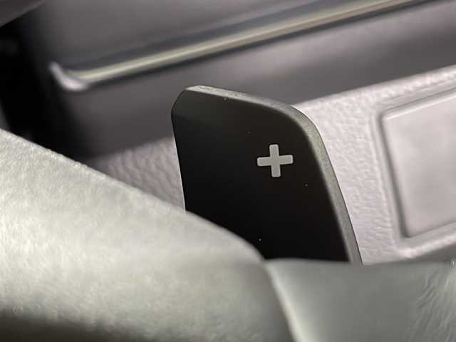 ホンダ ヴェゼル ハイブリッド e:HEV Z 広島県 2025(令7)年 0.1千km クリスタルブラックパール 登録済未使用車（5km）/9型Honda CONNECTディスプレイ/パワーテールゲート/ハーフレザーシート/シートヒーター/ステアリングヒーター/ホンダセンシング/・衝突軽減ブレーキ/・誤発進抑制機能/・レーンキープアシスト/・パーキングセンサー/・アダプティブクルーズコントロール/・アダプティブドライビングビーム/・ブラインドスポットインフォメーション/バックカメラ/減速セレクター/ヒルディセントコントロール/電動パーキングブレーキ/オートブレーキホールド/LEDヘッドランプ/オートライト/ETC2.0/ワイヤレス充電/USB入力端子