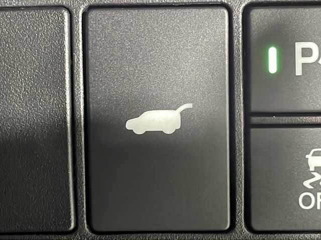 ホンダ ヴェゼル ハイブリッド e:HEV Z 広島県 2025(令7)年 0.1千km クリスタルブラックパール 登録済未使用車（5km）/9型Honda CONNECTディスプレイ/パワーテールゲート/ハーフレザーシート/シートヒーター/ステアリングヒーター/ホンダセンシング/・衝突軽減ブレーキ/・誤発進抑制機能/・レーンキープアシスト/・パーキングセンサー/・アダプティブクルーズコントロール/・アダプティブドライビングビーム/・ブラインドスポットインフォメーション/バックカメラ/減速セレクター/ヒルディセントコントロール/電動パーキングブレーキ/オートブレーキホールド/LEDヘッドランプ/オートライト/ETC2.0/ワイヤレス充電/USB入力端子