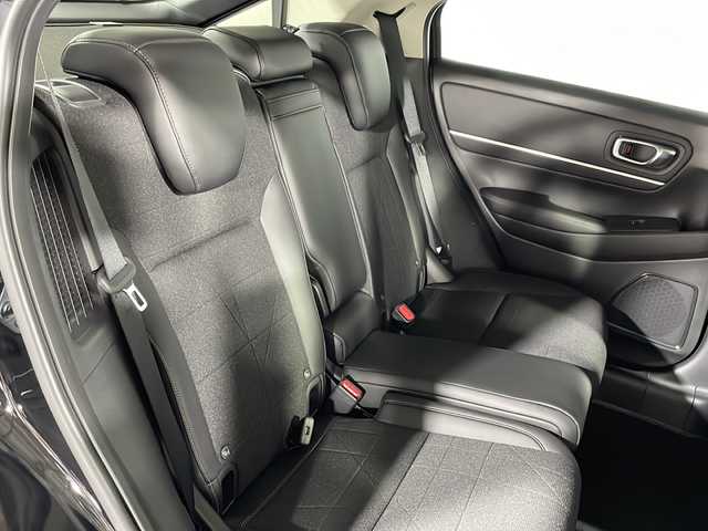 ホンダ ヴェゼル ハイブリッド e:HEV Z 広島県 2025(令7)年 0.1千km クリスタルブラックパール 登録済未使用車（5km）/9型Honda CONNECTディスプレイ/パワーテールゲート/ハーフレザーシート/シートヒーター/ステアリングヒーター/ホンダセンシング/・衝突軽減ブレーキ/・誤発進抑制機能/・レーンキープアシスト/・パーキングセンサー/・アダプティブクルーズコントロール/・アダプティブドライビングビーム/・ブラインドスポットインフォメーション/バックカメラ/減速セレクター/ヒルディセントコントロール/電動パーキングブレーキ/オートブレーキホールド/LEDヘッドランプ/オートライト/ETC2.0/ワイヤレス充電/USB入力端子