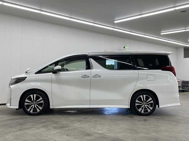 トヨタ アルファード S Cパッケージ 長崎県 2020(令2)年 8.6万km パール 純正ディスプレイオーディオ/（フルセグ/CD/DVD/Bluetooth）/バックカメラ/純正フリックダウンモニター/ダブルサンルーフ/衝突軽減システム/パーキングサポートブレーキ/クリアナンスソナー/LTA/クルーズコントロール(追従あり)/レーンキープアシスト/オートライト/デジタルインナーミラー/ETC/ドライブレコーダー/ステアリングヒーター/シートヒーター/エアシート/ドアバイザー/フォグライト