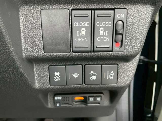 ホンダ フリード G ホンダセンシング 岩手県 2019(平31)年 5.5万km フォレストグリーンパール 純正メモリナビ/Bluetooth/CD/DVD/フルセグTV/レーダークルーズコントロール/ホンダセンシング/バックカメラ/前後ドラレコ/ETC/アイドリングストップ/両側パワースライドドア/純正フロアマット/ドアバイザー/純正アルミホイール/電動格納ミラー