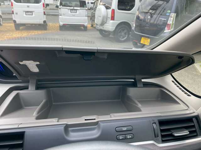 ホンダ フリード G ホンダセンシング 岩手県 2019(平31)年 5.5万km フォレストグリーンパール 純正メモリナビ/Bluetooth/CD/DVD/フルセグTV/レーダークルーズコントロール/ホンダセンシング/バックカメラ/前後ドラレコ/ETC/アイドリングストップ/両側パワースライドドア/純正フロアマット/ドアバイザー/純正アルミホイール/電動格納ミラー