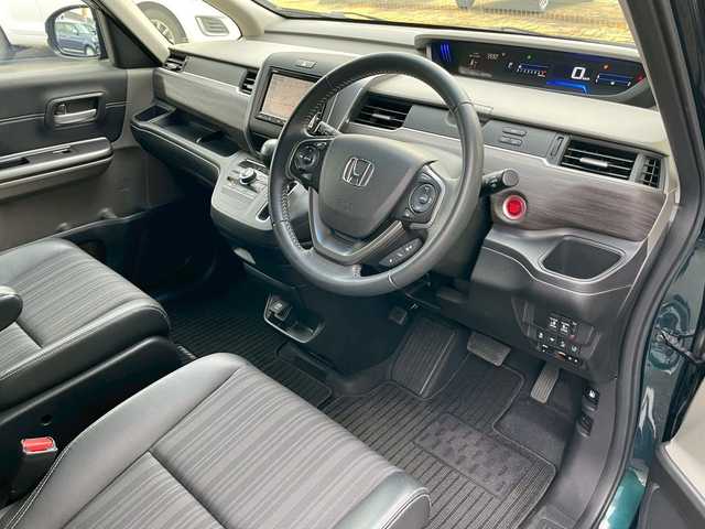 ホンダ フリード G ホンダセンシング 岩手県 2019(平31)年 5.5万km フォレストグリーンパール 純正メモリナビ/Bluetooth/CD/DVD/フルセグTV/レーダークルーズコントロール/ホンダセンシング/バックカメラ/前後ドラレコ/ETC/アイドリングストップ/両側パワースライドドア/純正フロアマット/ドアバイザー/純正アルミホイール/電動格納ミラー