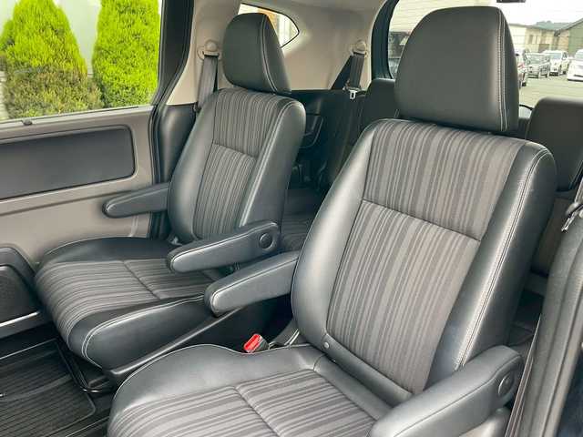 ホンダ フリード G ホンダセンシング 岩手県 2019(平31)年 5.5万km フォレストグリーンパール 純正メモリナビ/Bluetooth/CD/DVD/フルセグTV/レーダークルーズコントロール/ホンダセンシング/バックカメラ/前後ドラレコ/ETC/アイドリングストップ/両側パワースライドドア/純正フロアマット/ドアバイザー/純正アルミホイール/電動格納ミラー