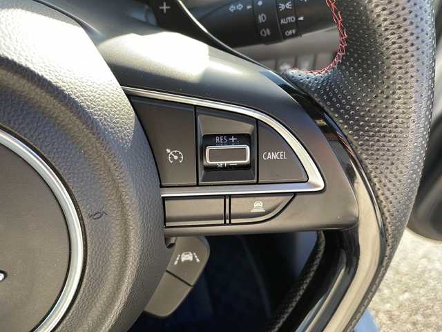 スズキ スイフト スポーツ セーフティPKG 香川県 2018(平30)年 7万km ピュアホワイトP 純正SDナビ（フルセグTV/CD，DVD再生/BT)/アラウンドビューモニター/シートヒーター/ローダウン/HKSマフラー/ビルトインETC/純正フロアマット/オートライト