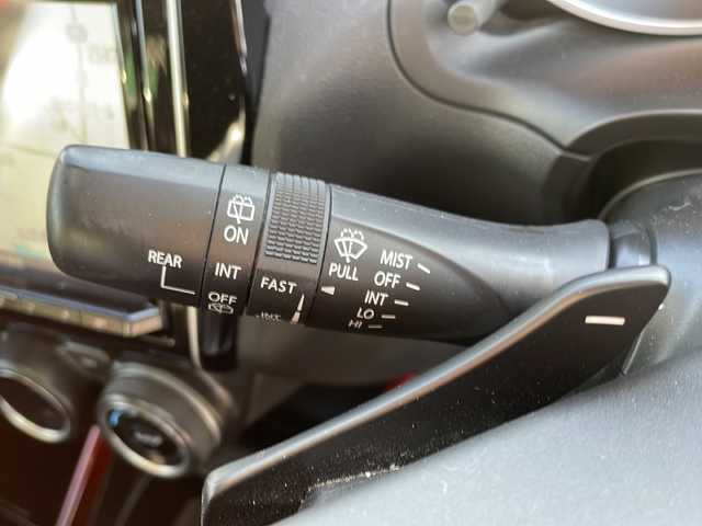 スズキ スイフト スポーツ セーフティPKG 香川県 2018(平30)年 7万km ピュアホワイトP 純正SDナビ（フルセグTV/CD，DVD再生/BT)/アラウンドビューモニター/シートヒーター/ローダウン/HKSマフラー/ビルトインETC/純正フロアマット/オートライト