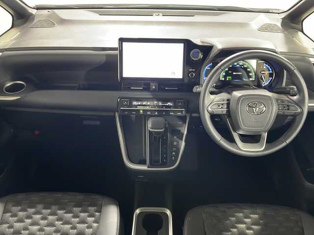 トヨタ ヴォクシー ハイブリッド S－Z 広島県 2023(令5)年 0.9万km ホワイトパールクリスタルシャイン 純正10.5型ディスプレイオーディオ（Bluetooth/フルセグTV/スマホ連携）/両側パワースライドドア/バックカメラ/CD/DVDデッキ/ハーフレザーシート/シートヒーター/セーフティセンス/・プリクラッシュセーフティ/・レーントレーシングアシスト/・レーダークルーズコントロール/・オートマチックハイビーム/・ロードサインアシスト/LEDヘッドランプ/純正17インチAW/USB/HDMI入力端子/ETC2.0/AC100V/1500W電源/ドライブレコーダー