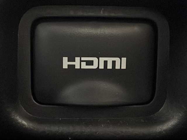 トヨタ ヴォクシー ハイブリッド S－Z 広島県 2023(令5)年 0.9万km ホワイトパールクリスタルシャイン 純正10.5型ディスプレイオーディオ（Bluetooth/フルセグTV/スマホ連携）/両側パワースライドドア/バックカメラ/CD/DVDデッキ/ハーフレザーシート/シートヒーター/セーフティセンス/・プリクラッシュセーフティ/・レーントレーシングアシスト/・レーダークルーズコントロール/・オートマチックハイビーム/・ロードサインアシスト/LEDヘッドランプ/純正17インチAW/USB/HDMI入力端子/ETC2.0/AC100V/1500W電源/ドライブレコーダー