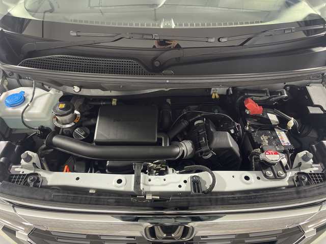 ホンダ Ｎ ＢＯＸ カスタム L 神奈川県 2022(令4)年 1.3万km プレミアムサンライトホワイトパール 純正8インチナビゲーション【VXU-207NBi】/Bluetooth　フルセグ　SD　CD　DVD　USB/バックカメラ/片側電動スライドドア/ホンダセンシング/衝突軽減ブレーキ/誤発進抑制機能/後方誤発進抑制機能/歩行者事故低減ステアリング/先行車発進お知らせ機能/アダブティブクルーズコントロール/オートハイビーム/標識認識機能/路外逸脱抑制機能/パーキングセンサーシステム/ステアリングスイッチ/チルトステアリング/前席シートヒーター/運転席シートリフター/前席シートバックポケット/テーブル/純正前後ドライブレコーダー/社外ETC/ECON/プッシュスタート/スマートキー/電動パーキングブレーキ/オートブレーキホールド/LEDヘッドランプ/LEDフロントフォグランプ/オートライト/純正サイド/リアスポイラー/純正14インチアルミホイール/スペアキー
