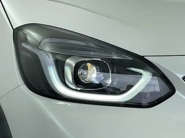 ホンダ フィット e:HEVクロスター 新潟県 2020(令2)年 2.6万km プラチナホワイトパール 純正メモリナビ【VXM-205VFEi】/　フルセグTV/Bluetooth/DVD/USB/ホンダセンシング/・衝突被害軽減ブレーキ/・誤発進抑制機能/・後方誤発進抑制機能/・近距離衝突軽減ブレーキ/・歩行者事故低減ステアリング/・路外逸脱抑制機能/・渋滞追従機能付アダプティブ・クルーズ・コントロール/・車線維持支援システム/・先行車発進お知らせ機能/・標識認識機能/・オートハイビーム/前後コーナーセンサー/前後ドライブレコーダー/バックモニター/ビルトインETC/LEDヘッドライト/横滑り防止装置