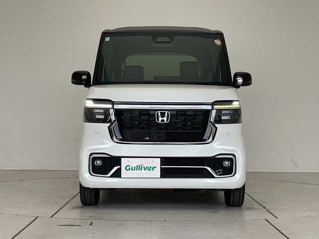 ホンダ Ｎ ＢＯＸ カスタム コーディネートスタイル 愛知県 2025(令7)年 0.1千km プラチナホワイトパール 届出済未使用車/ホンダセンシング/純正9型ディスプレイオーディオナビ/全方位カメラ/両側パワースライドドア/レーダークルーズコントロール/シートヒーター/コーナーセンサー/純正アルミホイール/LEDヘッドライト/レーンキープアシスト/オートマチックハイビーム/衝突軽減システム/フルセグ/CD DVD/Bluetooth/ステアリングスイッチ/スマートキー/プッシュスタート