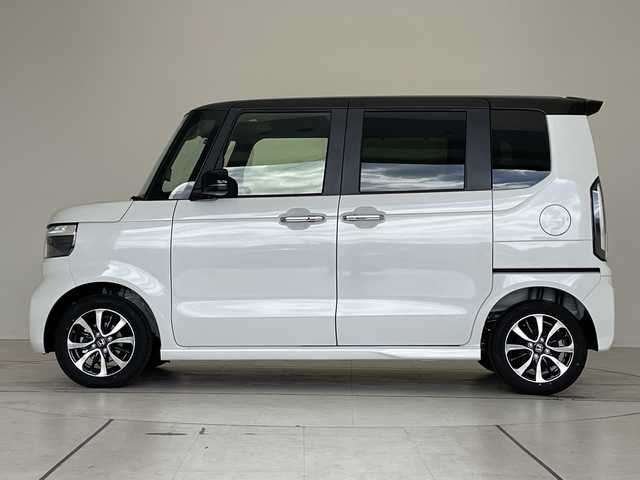 ホンダ Ｎ ＢＯＸ カスタム コーディネートスタイル 愛知県 2025(令7)年 0.1千km プラチナホワイトパール 届出済未使用車/ホンダセンシング/純正9型ディスプレイオーディオナビ/全方位カメラ/両側パワースライドドア/レーダークルーズコントロール/シートヒーター/コーナーセンサー/純正アルミホイール/LEDヘッドライト/レーンキープアシスト/オートマチックハイビーム/衝突軽減システム/フルセグ/CD DVD/Bluetooth/ステアリングスイッチ/スマートキー/プッシュスタート