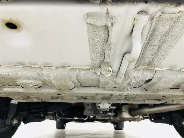 ホンダ ステップワゴン スパーダ ホンダセンシング 福島県 2017(平29)年 14.4万km ホワイトオーキッドパール ホンダセンシング/・衝突軽減ブレーキ/・アダプティブクルーズコントロール/・車線逸脱抑制機能/・路外逸脱警報機能/・誤発進抑制機能/・先行車発進お知らせ機能/・標識認識機能/純正ナビゲーション/・CD/DVD/AM・FM/TV/BT/SD/・バックカメラ/・ETC/前後ドライブレコーダー/両側パワースライドドア/革巻きステアリング/・ステアリングスイッチ/・パドルシフト/プッシュスタート/・スマートキー/ドアバイザー/純正フロアマット/LEDライト/・フォグライト/冬タイヤ