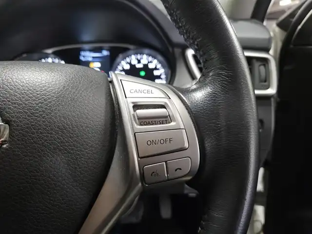 日産 エクストレイル ハイブリッド モード・プレミア エマージェンシーB 福岡県 2016(平28)年 6.9万km ブリリアントホワイトパール 4WD/純正MOPナビ/フルセグTV/リモコンオートバックドア/アラウンドビューモニター/クルーズコントロール/エマージェンシーブレーキ/パーキングアシスト/後側方車両検知警報/ふらつき警報/LEDヘッドランプ/フロントフォグランプ/革巻きステアリング/ツートーン革シート/前席シートヒーター/純正18インチアルミホイール/スマートキー/プッシュエンジンスターター/禁煙車