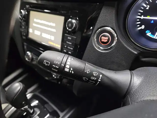 日産 エクストレイル ハイブリッド モード・プレミア エマージェンシーB 福岡県 2016(平28)年 6.9万km ブリリアントホワイトパール 4WD/純正MOPナビ/フルセグTV/リモコンオートバックドア/アラウンドビューモニター/クルーズコントロール/エマージェンシーブレーキ/パーキングアシスト/後側方車両検知警報/ふらつき警報/LEDヘッドランプ/フロントフォグランプ/革巻きステアリング/ツートーン革シート/前席シートヒーター/純正18インチアルミホイール/スマートキー/プッシュエンジンスターター/禁煙車