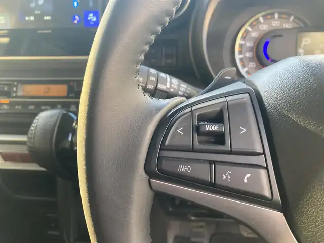 スズキ スペーシア ギア HYBRID XZターボ 愛知県 2022(令4)年 5.2万km ブルーイッシュブラックパール3 スズキセーフティサポート/アダプティブクルコン/ヘッドアップディスプレイ/カロッツェリアディスプレイオーディオ/DVDビデオ&CD/Bluetoothオーディオ/バックカメラ/両側パワースライドドア/スマートキー×2ケ/プッシュスタート/ステアリングスイッチ/USB電源/前席シートヒーター/LEDヘッドライト/オートライト/ステアシフト/リアサーキュレーター/純正アルミホイル/保証書取説有り