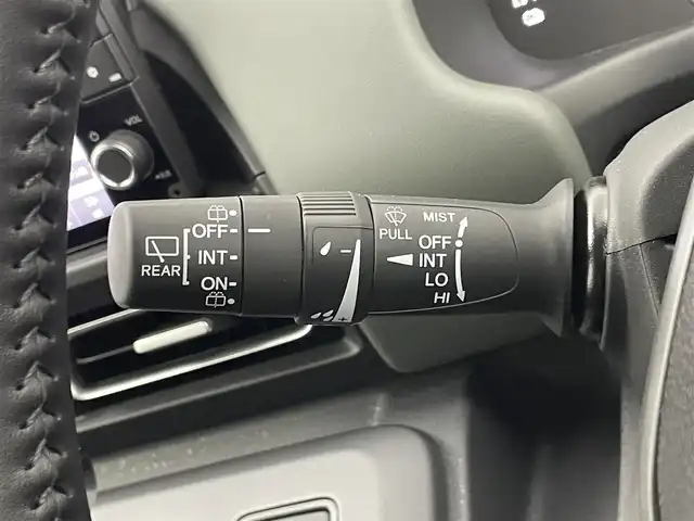 ホンダ フリード ハイブリット e:HEV クロスター 埼玉県 2025(令7)年 0.1千km メテオロイドグレーメタリック 登録済未使用車　純正９インチナビ　バックカメラ　ＢＳＭ　ホンダセンシング　アダプティブクルーズコントロール　シートヒーター　ハーフレザー　純正アルミホイール　オートハイビーム　ＬＥＤヘッドライト　ＴＶ