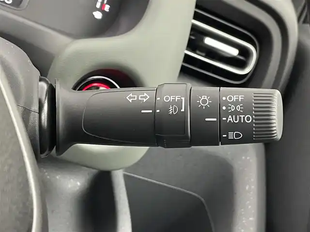 ホンダ フリード ハイブリット e:HEV クロスター 埼玉県 2025(令7)年 0.1千km メテオロイドグレーメタリック 登録済未使用車　純正９インチナビ　バックカメラ　ＢＳＭ　ホンダセンシング　アダプティブクルーズコントロール　シートヒーター　ハーフレザー　純正アルミホイール　オートハイビーム　ＬＥＤヘッドライト　ＴＶ