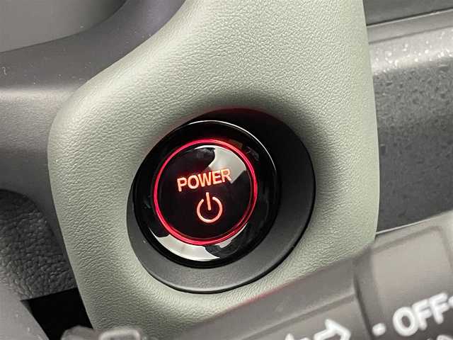 ホンダ フリード ハイブリット e:HEV クロスター 埼玉県 2025(令7)年 0.1千km メテオロイドグレーメタリック 登録済未使用車　純正９インチナビ　バックカメラ　ＢＳＭ　ホンダセンシング　アダプティブクルーズコントロール　シートヒーター　ハーフレザー　純正アルミホイール　オートハイビーム　ＬＥＤヘッドライト　ＴＶ