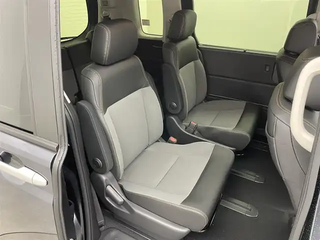 ホンダ フリード ハイブリット e:HEV クロスター 埼玉県 2025(令7)年 0.1千km メテオロイドグレーメタリック 登録済未使用車　純正９インチナビ　バックカメラ　ＢＳＭ　ホンダセンシング　アダプティブクルーズコントロール　シートヒーター　ハーフレザー　純正アルミホイール　オートハイビーム　ＬＥＤヘッドライト　ＴＶ