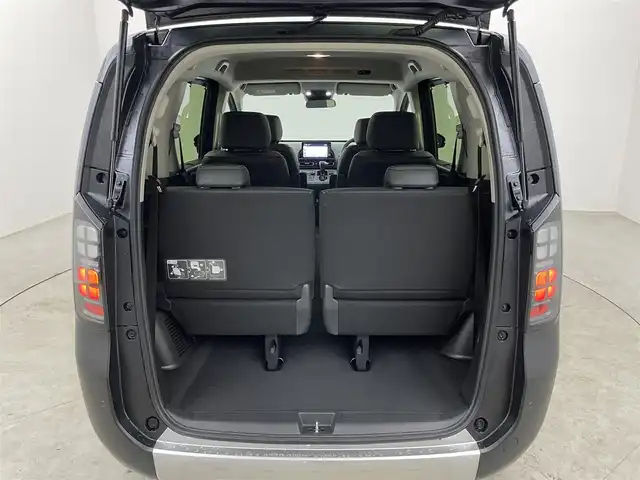 ホンダ フリード ハイブリット e:HEV クロスター 埼玉県 2025(令7)年 0.1千km メテオロイドグレーメタリック 登録済未使用車　純正９インチナビ　バックカメラ　ＢＳＭ　ホンダセンシング　アダプティブクルーズコントロール　シートヒーター　ハーフレザー　純正アルミホイール　オートハイビーム　ＬＥＤヘッドライト　ＴＶ