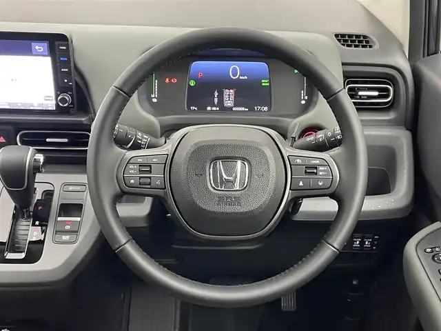 ホンダ フリード ハイブリット e:HEV クロスター 埼玉県 2025(令7)年 0.1千km メテオロイドグレーメタリック 登録済未使用車　純正９インチナビ　バックカメラ　ＢＳＭ　ホンダセンシング　アダプティブクルーズコントロール　シートヒーター　ハーフレザー　純正アルミホイール　オートハイビーム　ＬＥＤヘッドライト　ＴＶ