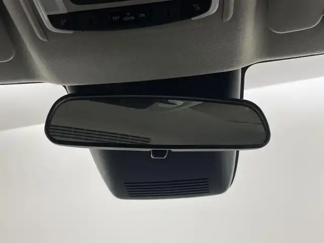 ホンダ フリード ハイブリット e:HEV クロスター 埼玉県 2025(令7)年 0.1千km メテオロイドグレーメタリック 登録済未使用車　純正９インチナビ　バックカメラ　ＢＳＭ　ホンダセンシング　アダプティブクルーズコントロール　シートヒーター　ハーフレザー　純正アルミホイール　オートハイビーム　ＬＥＤヘッドライト　ＴＶ