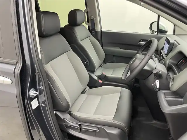 ホンダ フリード ハイブリット e:HEV クロスター 埼玉県 2025(令7)年 0.1千km メテオロイドグレーメタリック 登録済未使用車　純正９インチナビ　バックカメラ　ＢＳＭ　ホンダセンシング　アダプティブクルーズコントロール　シートヒーター　ハーフレザー　純正アルミホイール　オートハイビーム　ＬＥＤヘッドライト　ＴＶ