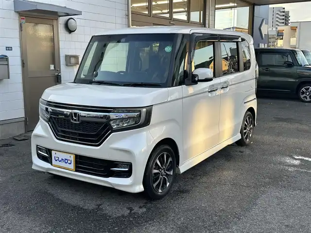 ホンダ Ｎ ＢＯＸ カスタム G EX ホンダセンシング 滋賀県 2017(平29)年 10.1万km プレミアムホワイトパールⅡ (株)IDOMが運営する【じしゃロン草津店】の自社ローン専用車両になりますこちらは現金またはオートローンご利用時の価格です。自社ローンご希望の方は別途その旨お申付け下さい