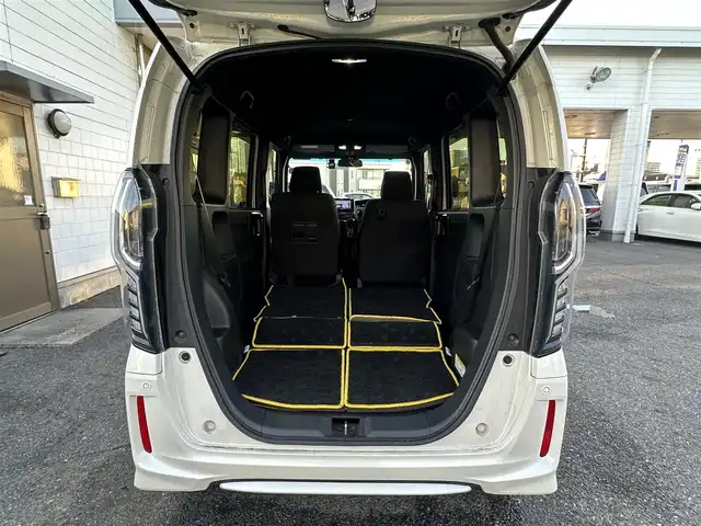 ホンダ Ｎ ＢＯＸ カスタム G EX ホンダセンシング 滋賀県 2017(平29)年 10.1万km プレミアムホワイトパールⅡ (株)IDOMが運営する【じしゃロン草津店】の自社ローン専用車両になりますこちらは現金またはオートローンご利用時の価格です。自社ローンご希望の方は別途その旨お申付け下さい