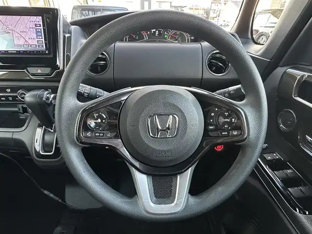 ホンダ Ｎ ＢＯＸ カスタム G EX ホンダセンシング 滋賀県 2017(平29)年 10.1万km プレミアムホワイトパールⅡ (株)IDOMが運営する【じしゃロン草津店】の自社ローン専用車両になりますこちらは現金またはオートローンご利用時の価格です。自社ローンご希望の方は別途その旨お申付け下さい