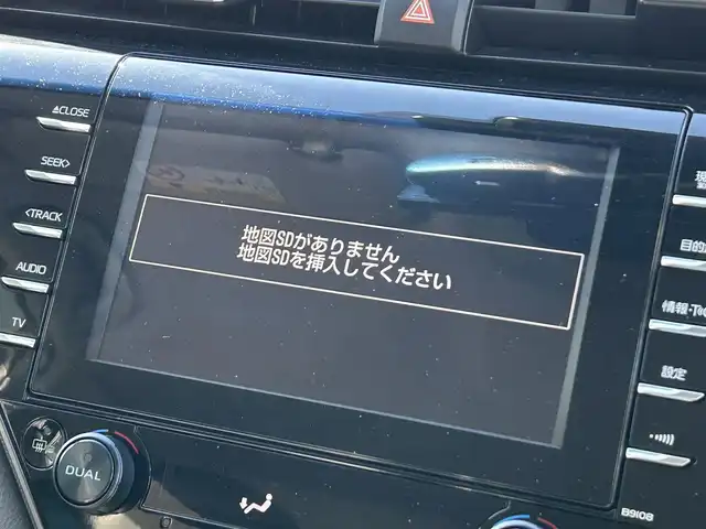 トヨタ カムリ WSレザーパッケージ 愛媛県 2019(令1)年 6.5万km プラチナホワイトパールマイカ 純正ナビ（Bluetooth/SD/フルセグテレビ）/ビルトインETC/バックカメラ/USB入力端子/追従型クルーズコントロール/リアクロストラフィックブレーキ/ブラインドスポットモニター/前後コーナーセンサー/前席パワーシート/前席シートヒーター/レーンキープアシスト/横滑り防止装置/衝突被害軽減システム/カーテンエアバック/純正18インチAW/LEDヘッドライト/フォグランプ/スペアキー