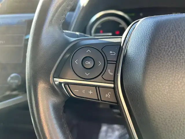 トヨタ カムリ WSレザーパッケージ 愛媛県 2019(令1)年 6.5万km プラチナホワイトパールマイカ 純正ナビ（Bluetooth/SD/フルセグテレビ）/ビルトインETC/バックカメラ/USB入力端子/追従型クルーズコントロール/リアクロストラフィックブレーキ/ブラインドスポットモニター/前後コーナーセンサー/前席パワーシート/前席シートヒーター/レーンキープアシスト/横滑り防止装置/衝突被害軽減システム/カーテンエアバック/純正18インチAW/LEDヘッドライト/フォグランプ/スペアキー