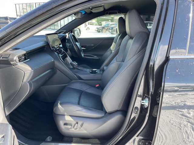 トヨタ ハリアー ハイブリッド Z レザーパッケージ 道央・札幌 2021(令3)年 6.8万km プレシャスブラックパール ４WD/JBLプレミアムサウンド/純正メモリーナビ/AM/FM/BT/フルセグ/トヨタセーフティセンス/衝突被害軽減ブレーキ/横滑り防止装置/レーダークルーズコントロール/レーンキープアシスト/クリアランスソナー/ブラインドスポットモニター/バックカメラ/フロントカメラ/全方位カメラ/パノラミックビューモニター/ビルトインETC/ドライブレコーダー/アイドリングストップ/DRIVEMODE/EVMODE/パワーバックドア/前席パワーシート/D席メモリーシート/前席シートヒーター/前席エアシート/レザーシート/革巻きステアリング/ステアリングリモコン/ハンドルヒーター/電動パーキング/ブレーキホールド/デジタルインナーミラー/MTモード付AT/プッシュスタート/スマートキー/LEDヘッドライト/オートライト/オートマチックハイビーム/フォグランプ/電動格納ミラー/ヒーテッドドアミラー/ウィンカーミラー/純正フロアマット/ドアバイザー/スペアキー