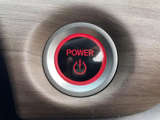 ホンダ フリード ハイブリット G ホンダセンシング 福岡県 2021(令3)年 4.6万km プラチナホワイトパール 純正7型SDナビ(フルセグTV/CD/DVD/Bluetooth)/ホンダセンシング/レーダークルコン/両側パワスラ/バックカメラ/コーナーセンサー/ETC/シートヒーター/純正LEDヘッドライト/純正フロアマット/スマートキー/プッシュスタート/ステアリングスイッチ/USBポート