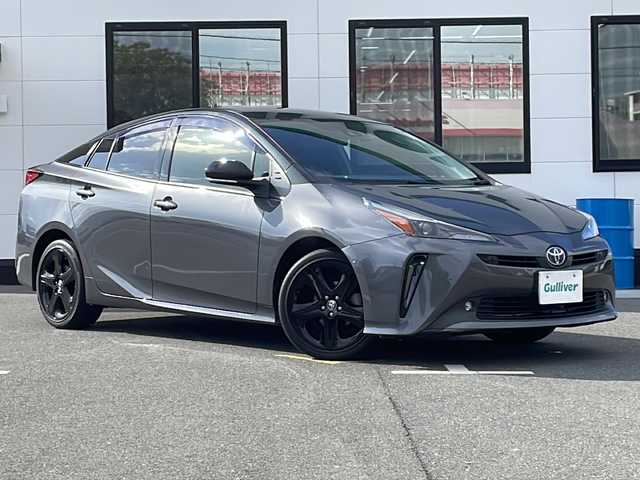 トヨタ プリウス S ツーリングセレ ブラックED 山口県 2021(令3)年 4.4万km ブラックM/グレーM 純正ディスプレイオーディオ/T-Connectナビキッド非装着/・AM/FM/・Bluetooth接続/・Miracast/・applecarplay/・androidauto/バックカメラ/ビルトインETC/ドライブレコーダー/Toyota Safety Sense/・プリクラッシュセーフティ/・レーントレーシングアシスト/・ロードサインアシスト/・レーダークルーズコントロール/・先行車発進告知機能/・ドライブモードセレクトスイッチ/・ブラインドスポットモニター/・オートマチックハイビーム/・クリアランスソナー/・パーキングサポートブレーキ/レザーシート/シートヒーター/スマートキー/プッシュスタート/スペアキー1本/純正フロアマット/USB入力端子/AC100V/LEDヘッドライト/純正17インチアルミホイール/ドアバイザー/ウィンカーミラー