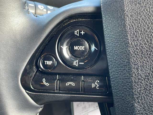 トヨタ プリウス S ツーリングセレ ブラックED 山口県 2021(令3)年 4.4万km ブラックM/グレーM 純正ディスプレイオーディオ/T-Connectナビキッド非装着/・AM/FM/・Bluetooth接続/・Miracast/・applecarplay/・androidauto/バックカメラ/ビルトインETC/ドライブレコーダー/Toyota Safety Sense/・プリクラッシュセーフティ/・レーントレーシングアシスト/・ロードサインアシスト/・レーダークルーズコントロール/・先行車発進告知機能/・ドライブモードセレクトスイッチ/・ブラインドスポットモニター/・オートマチックハイビーム/・クリアランスソナー/・パーキングサポートブレーキ/レザーシート/シートヒーター/スマートキー/プッシュスタート/スペアキー1本/純正フロアマット/USB入力端子/AC100V/LEDヘッドライト/純正17インチアルミホイール/ドアバイザー/ウィンカーミラー