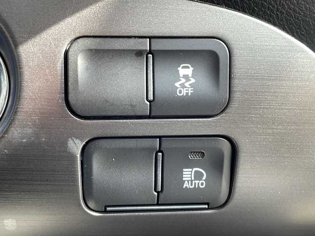 トヨタ プリウス S ツーリングセレ ブラックED 山口県 2021(令3)年 4.4万km ブラックM/グレーM 純正ディスプレイオーディオ/T-Connectナビキッド非装着/・AM/FM/・Bluetooth接続/・Miracast/・applecarplay/・androidauto/バックカメラ/ビルトインETC/ドライブレコーダー/Toyota Safety Sense/・プリクラッシュセーフティ/・レーントレーシングアシスト/・ロードサインアシスト/・レーダークルーズコントロール/・先行車発進告知機能/・ドライブモードセレクトスイッチ/・ブラインドスポットモニター/・オートマチックハイビーム/・クリアランスソナー/・パーキングサポートブレーキ/レザーシート/シートヒーター/スマートキー/プッシュスタート/スペアキー1本/純正フロアマット/USB入力端子/AC100V/LEDヘッドライト/純正17インチアルミホイール/ドアバイザー/ウィンカーミラー