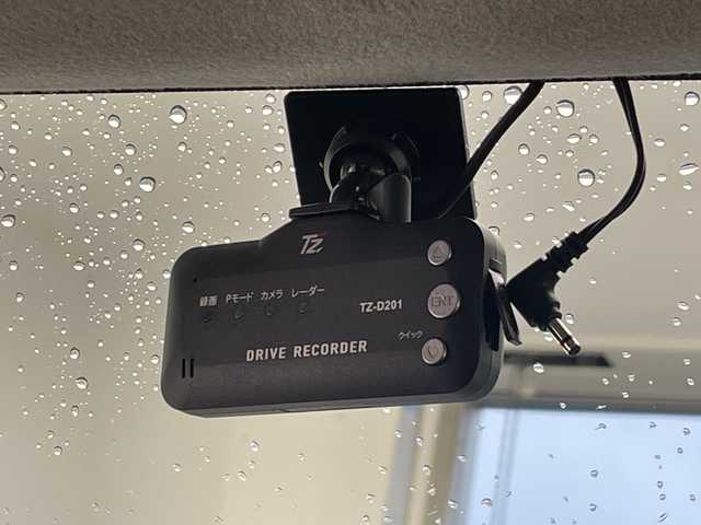 トヨタ ルーミー カスタムG－T 沖縄県 2020(令2)年 3.3万km ブラックマイカメタリック/ブリリアントカッパークリスタルマイカ 2トーン 禁煙車/純正9インチナビ【NSZT-Y68T】/（フルセグTV/CD/DVD/Bluetooth）/ビルトインETC/バックカメラ/前後ドライブレコーダー/前後コーナーセンサー/電動パーキング/レーダークルーズコントロール/シートヒーター/LEDヘッドライト/ウォークスルー/純正アルミホイール/両側パワースライドドア/過給機/保証書/取扱説明書