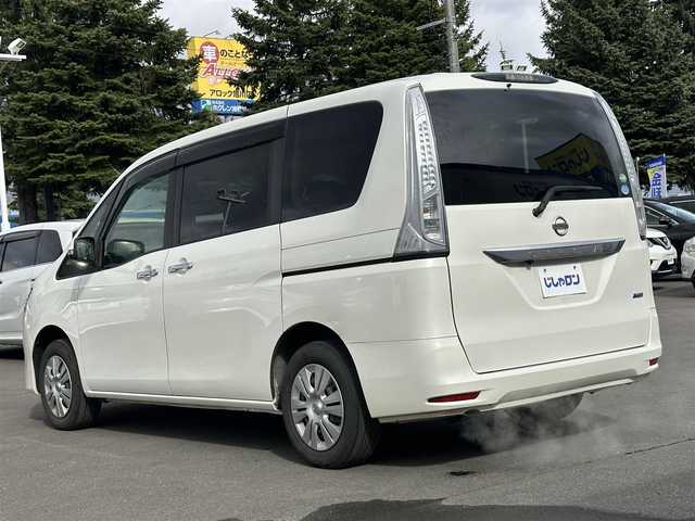 日産 セレナ 20X 道北・旭川 2014(平26)年 7.5万km ブリリアントホワイトパール (株)IDOMが運営する【じしゃロン旭川店】の自社ローン専用車両になります。こちらは現金またはオートローンご利用時の価格です。自社ローンご希望の方は別途その旨お申付け下さい/　/・社外ナビ（CD/DVD/SD/BT/フルセグ）/・バックカメラ/・ETC/・片側パワースライドドア/・クルーズコントロール/・レーダーブレーキ/・社外ドライブレコーダー/・スマートキー2個/・社外AWスタッドレス積込 195/65R15
