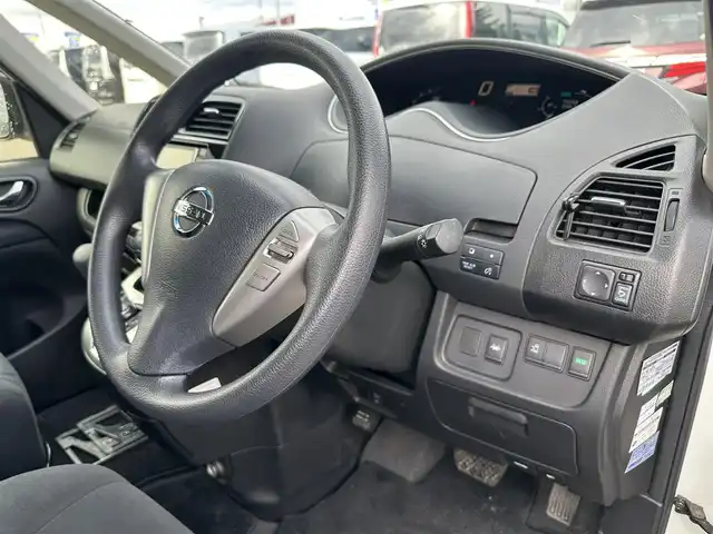 日産 セレナ 20X 道北・旭川 2014(平26)年 7.5万km ブリリアントホワイトパール (株)IDOMが運営する【じしゃロン旭川店】の自社ローン専用車両になります。こちらは現金またはオートローンご利用時の価格です。自社ローンご希望の方は別途その旨お申付け下さい/　/・社外ナビ（CD/DVD/SD/BT/フルセグ）/・バックカメラ/・ETC/・片側パワースライドドア/・クルーズコントロール/・レーダーブレーキ/・社外ドライブレコーダー/・スマートキー2個/・社外AWスタッドレス積込 195/65R15