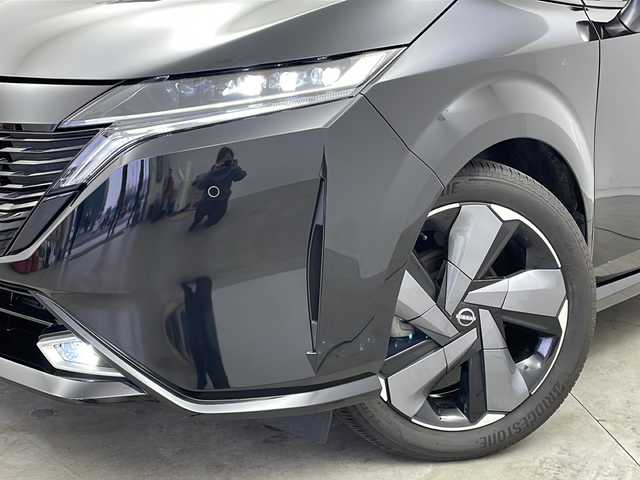 日産 オーラ G FOUR レザーエディション 新潟県 2022(令4)年 1.8万km 黒 純正メーカーオプションナビ/フルセグTV/ビルトインETC2.0/純正ドライブレコーダー/アラウンドビューモニター/プロパイロット/BOSEサウンドシステム/黒革シート/4WD/スマートキー/LEDヘッドライト/ハンドルヒーター/純正ドアバイザー/純正フロアマット/前席シートヒーター/スマートルームミラー/置くだけ充電/社外レーダー/お知らせリモコン