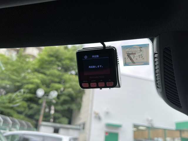 メルセデス・ベンツ ＣＬＡ２００ｄ Sブレーク AMGライン 大阪府 2020(令2)年 4.7万km デジタルホワイト ワンオーナー/純正メモリナビ/・FM/AM/Bluetooth/・フルセグテレビ/ビルドインETC2.0/ドライブレコーダー/バックカメラ/全周囲カメラ/サンルーフ/衝突軽減ブレーキ/レーンキープアシスト/クルーズコントロール/革巻きステアリング/ステアリングリモコン/メモリシート（D席+N席）/パワーシート（D席+N席）/シートヒーター（D席+N席）/本革レザーシート/コーナーセンサー/LEDヘッドライト/オートライト/オートエアコン/スマートキー×2/プッシュスタート/12V電源/USBジャック/電動パーキングブレーキ/充電トレイ/電動格納ミラー/ブラインドスポットモニター/純正18インチアルミホイール/純正フロアマット/取扱説明書/保証書